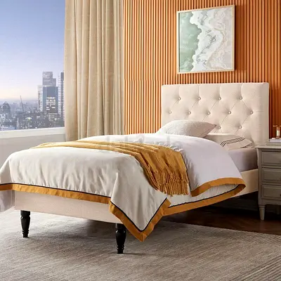 Elegant and Cozy Bed Set for a Modern Bedroom
