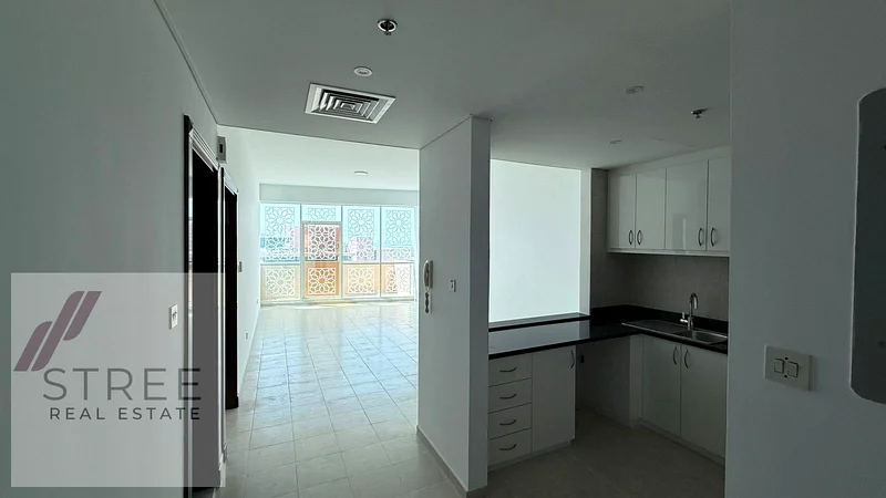 NEXT TO METRO | UPGRADED | UNFURNISHED 1BHK63729776883203110