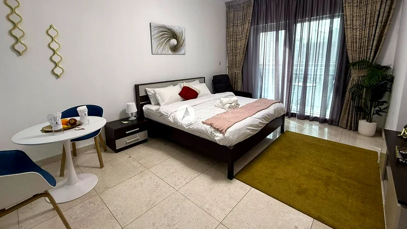 Spacious | Bright Unit | Monthly Possible63790447218946110