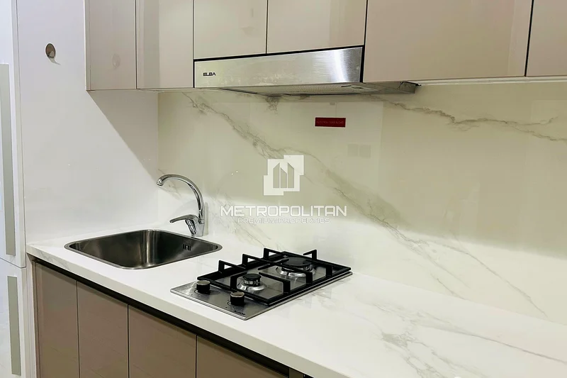 Fully Furnished Studio | Vacant | Lagoon View63976831788033114