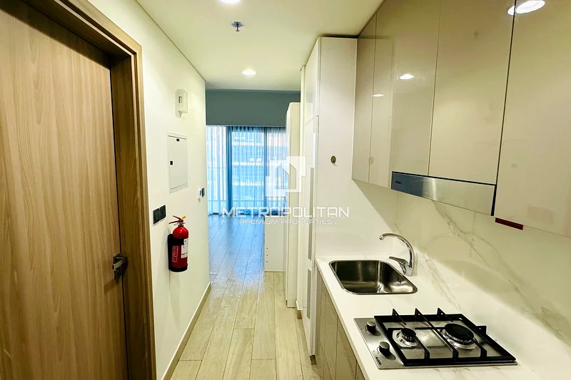 Fully Furnished Studio | Vacant | Lagoon View63976831788033112