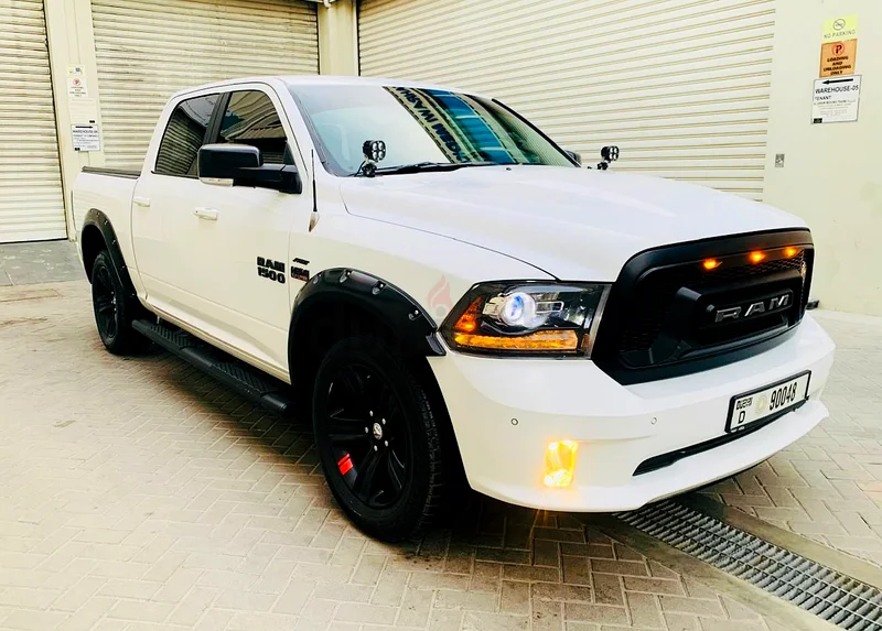 DODGE 2017 RAM 1500 - SPORT CREW CAB GCC FULL SERVICE HISTORY 2 KEYS VERY CLEAN63490174630017112