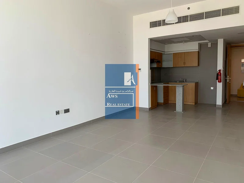 شقة حديثة وواسعة بغرفة نوم واحدة للعائلة في الجداف، مع موقف سيارات مغطى63739268755715112