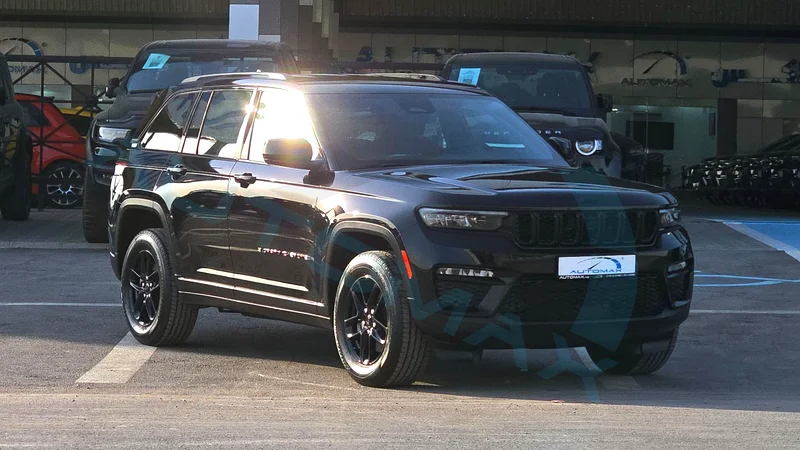 ( 4 Years Warranty Or 100K Km @Official Dealer ) 2024 JEEP GRAND CHEROKEE LAREDO 4WD GCC 0Km63231163904643113