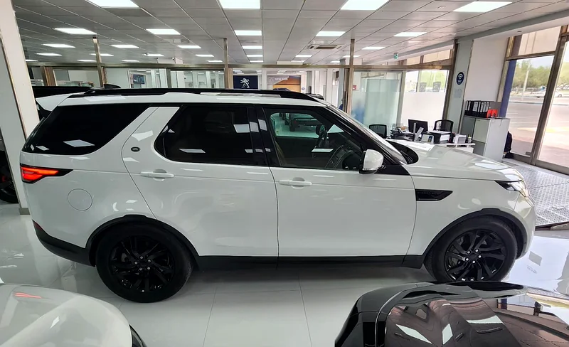 LAND ROVER Discovery | Under Warranty | AED1,535/month | ZERO Downpayment63482718370689113