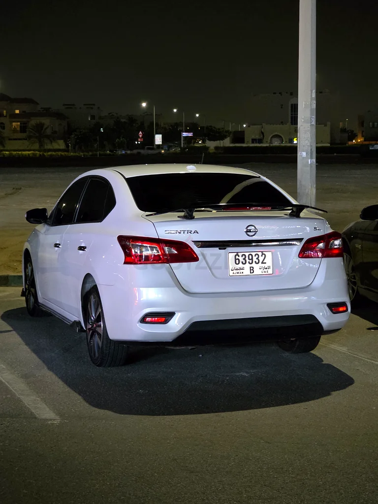Nissan Sentra 2017 SL  
Mileage: 131,000 kilometers63412538336515112