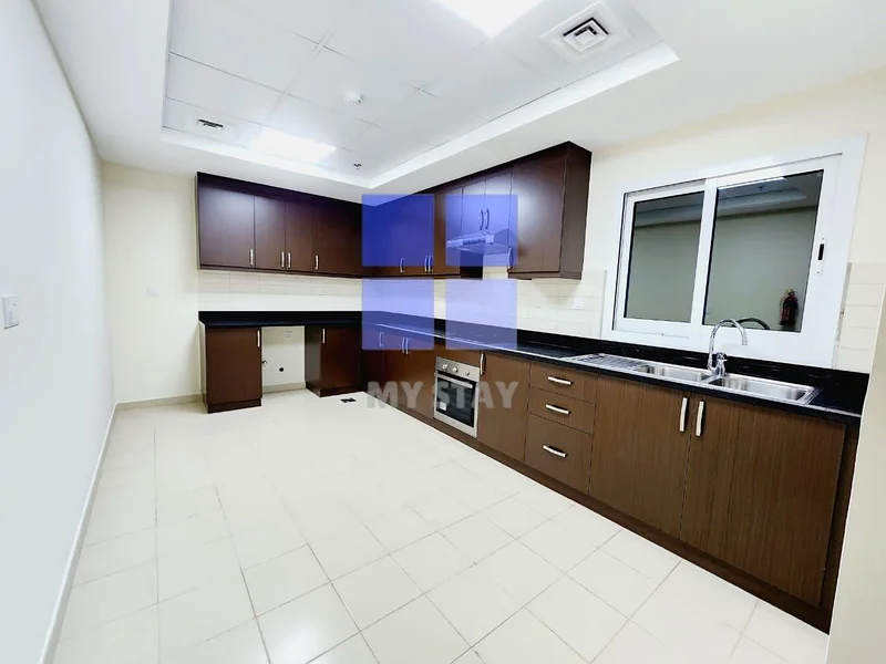 Luxurious  | Premium Location | Lavish | Book Now |63745753615235110