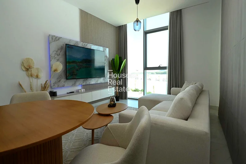 Lagoon View | Well Maintained | Ready to Move64006119054849110