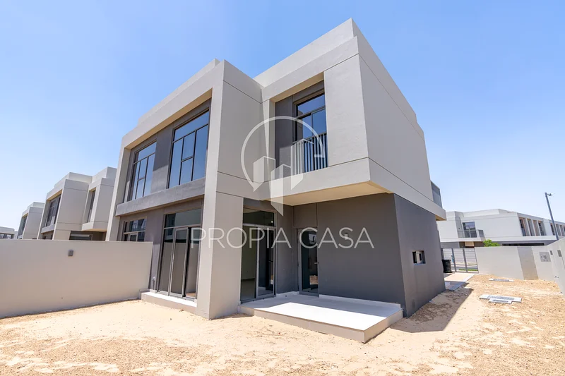 جديد بالكامل |  | غير مفروش | قطعة ركنية | جاهز للانتقال فورًا63751406894209111