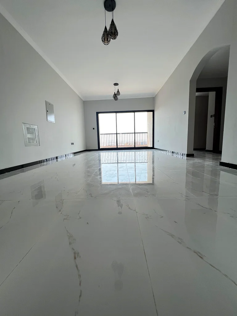 🇬🇧 2-Bedroom Apartment for Annual Rent – Al Mowaihat 3 – First Tenant – School Street – Spacious and Modern Design63711602273794114