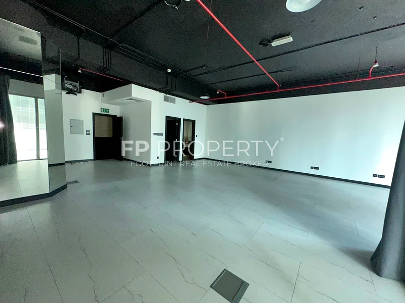 Fully Fitted l| Near to Metro l| Big Balcony Unit63826268139394112