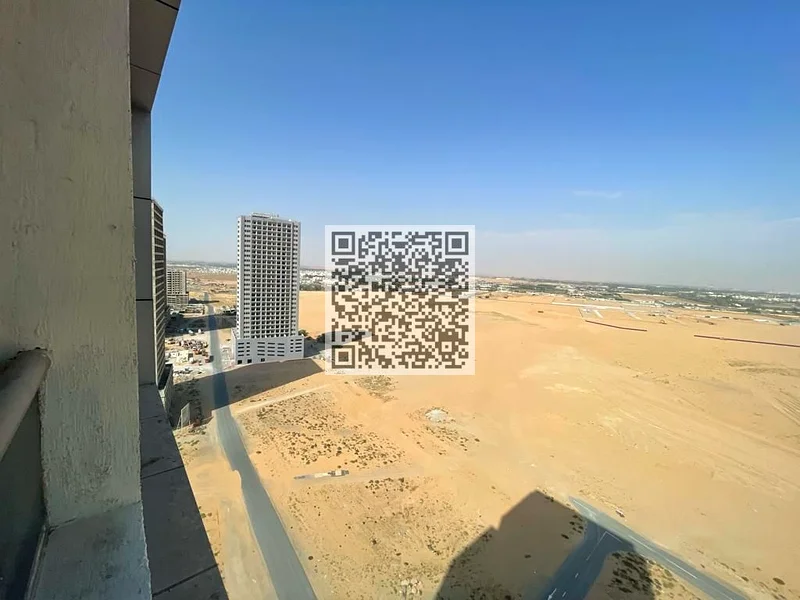 شقة واسعة مكونة من غرفتي نوم وصالة مع موقف مغطى للسيارات للإيجار في ب963715947632513114