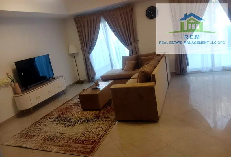 فيلا من طابقين بمساحة واسعة مع حديقة خاصة ومنطقة تراس في الطابق العلوي63859512731521112