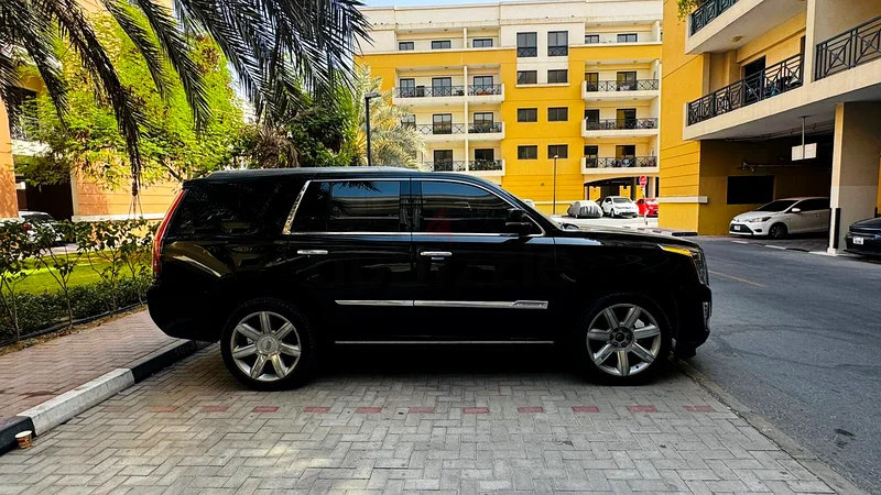 2016 Cadillac Escalade Premium Luxury Platinum – GCC Specs63490982454787113