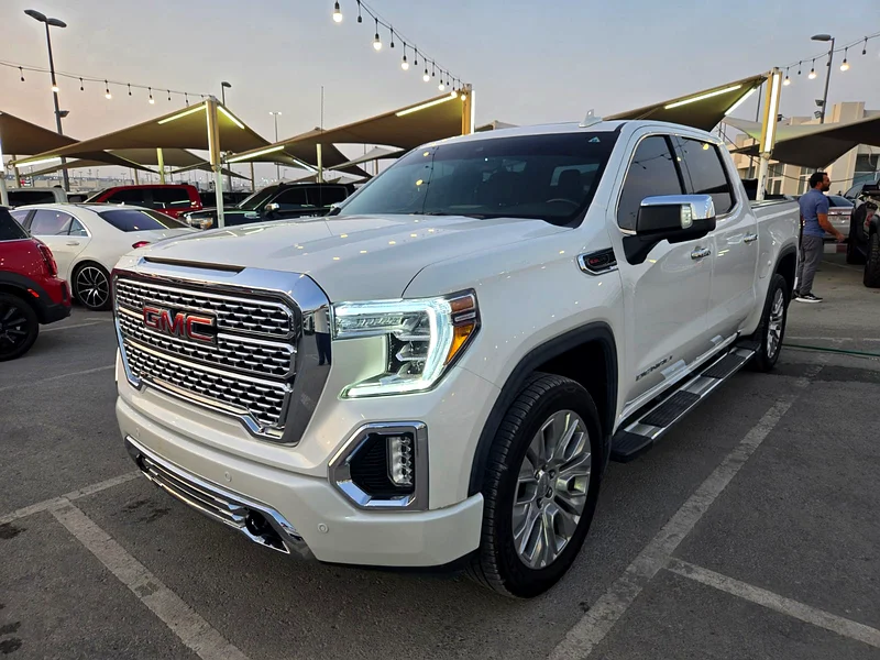 GMC Sierra Denali 2021 GCC, no accidents, original paint, under warranty and service contract63490631152387112