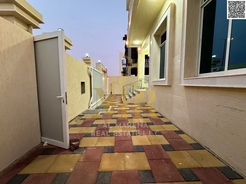 نقدم لك هذه الفرصة الفريدة لتملك فيلا فاخرة في قلب منطقة الحزيّو 2 بسعر يشمل الكهرباء والماء. فيلا فاخرة لل63914525002499113