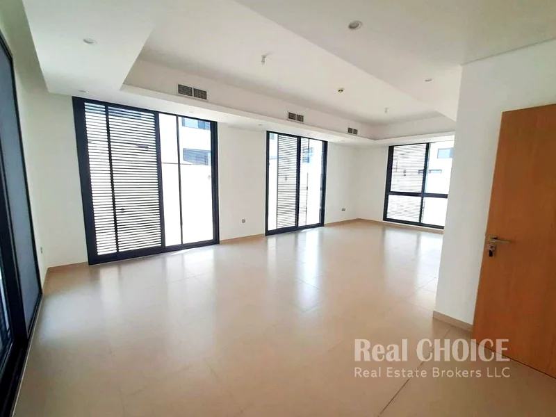 Spacious 4BR plus Maid's Room | Move-in Ready63743312328707112