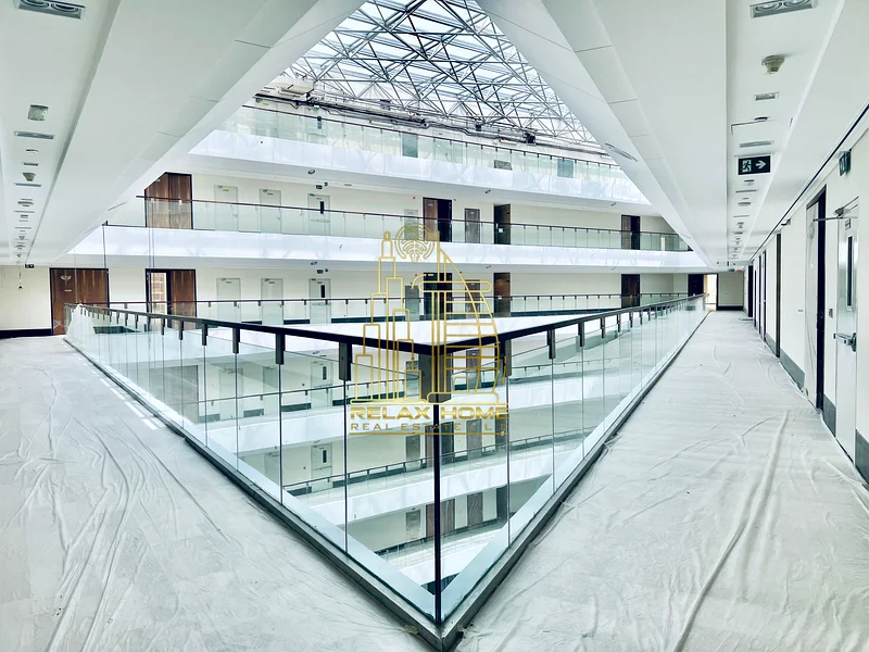Spacious Office | Fully Renovated | Prime Location | Near Sheikh Zayed Road63621194631553111