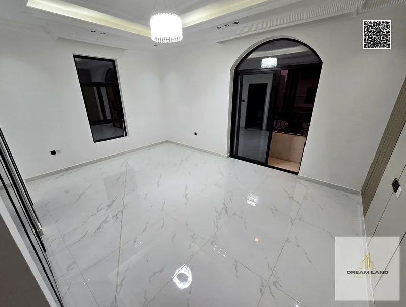فرصة سكنية نادرة - فيلا فاخرة مع سطح في الحيلو 2 - عجمان | 5 غرف ماستر | مجلس وصالونين | السعر الشامل | ديكور عصري63914632603905114