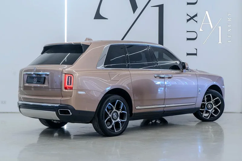 2019 Rolls Royce Cullinan, Warranty, Full Rolls Royce Service History, VIP Seats, Full Options, GCC63490305003521113