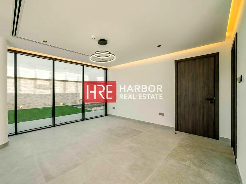 Up to 12 Cheques | Private Pool | Near MOE63743507809282112
