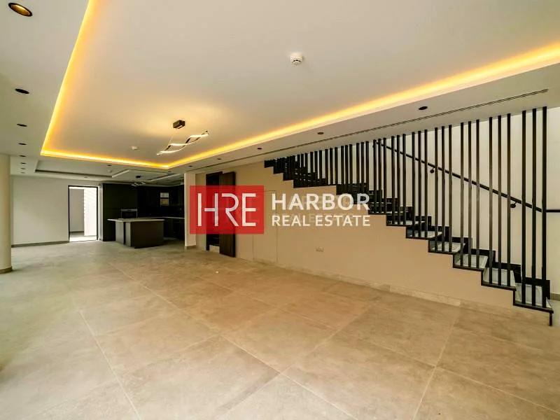Up to 12 Cheques | Private Pool | Near MOE63743507809282110