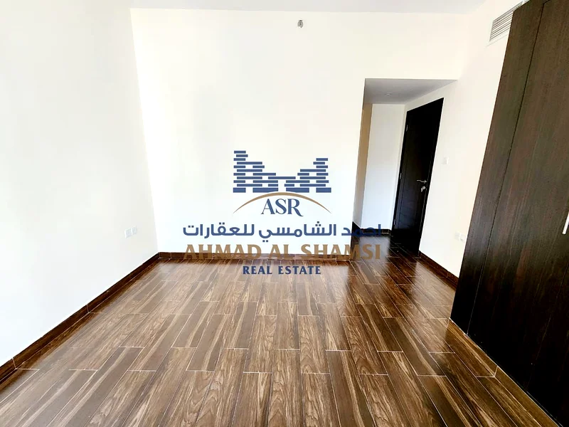 Specious 1BHK || Hot Deal 12 Cheques Payment || Balcony || 1 Car Parking Free || Ready To Move || Near Ansar Mall63812034914562111