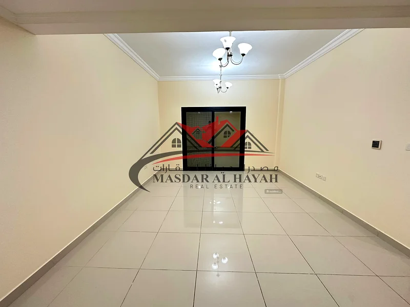 شقة فاخرة من غرفة نوم واحدة مع شرفة وخزانة ووقوف سيارات63812523624065110