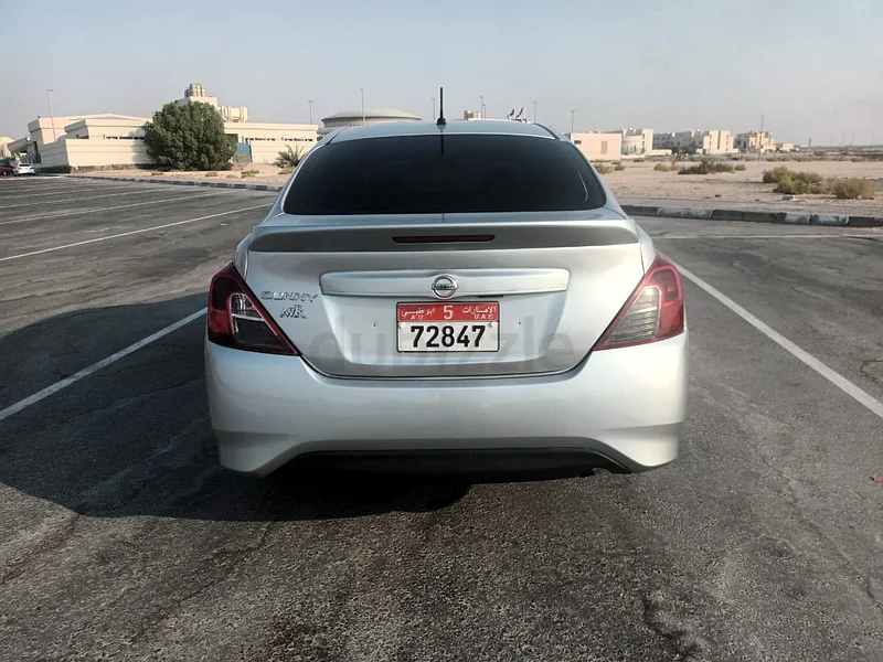 Nissan Sunny 201963484157497089111