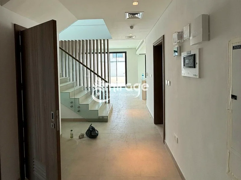 Stunning 3BR Duplex | Premium Location63850014565761111