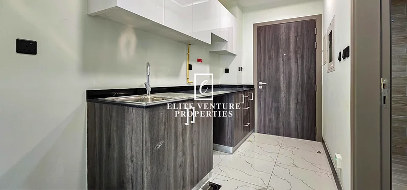 STUDIO | VACANT | PRIME LOCATION63737362316930114