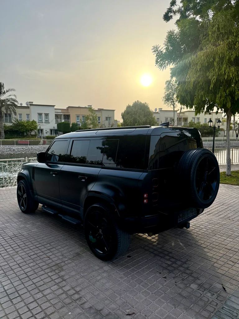 2020 Defender 110 SE P400, American specs, clean Carfax, 185,000 km driven63482718711681113