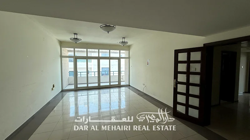 شقة فاخرة من 3 غرف نوم في نEMA آل برشا63743507644675110