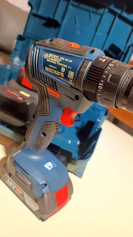 BOSCH CORDLESS HAMMER DRILL KIT