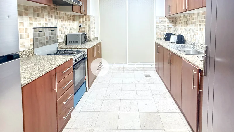 Spacious Bright Unit | Monthly Possible | Including Bills63790674642690112