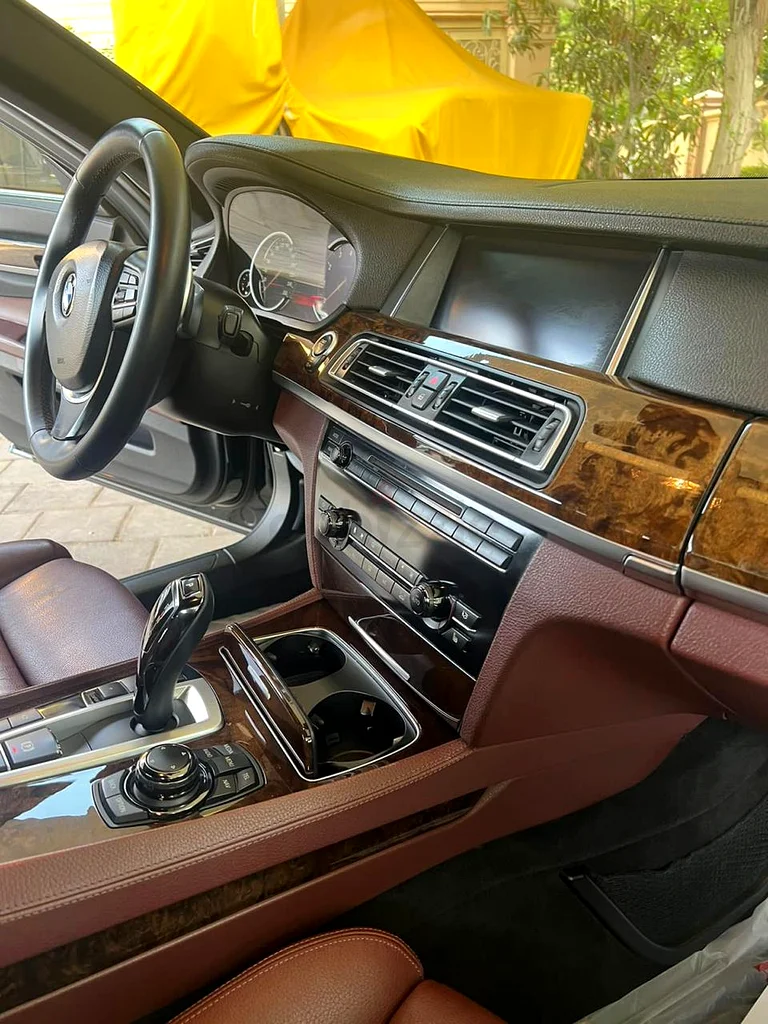 BMW 730i - 2012 (GCC Specs)63484910852866113