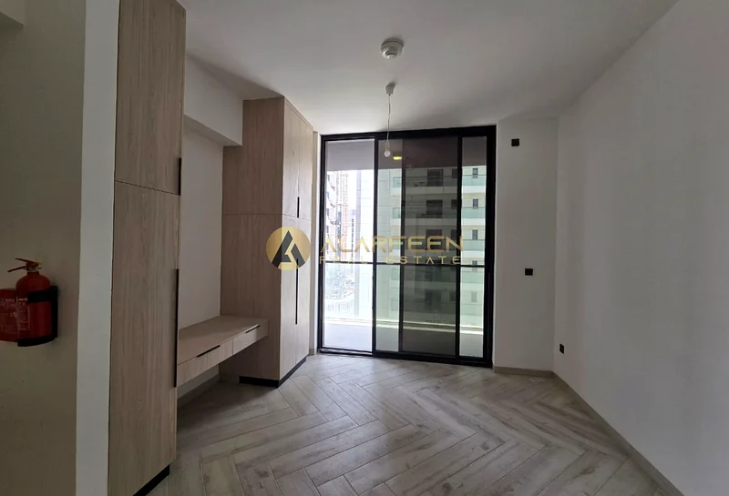 استوديو حديث للإيجار في إمباير ريزيدنس – موقع مميز63786013300610110