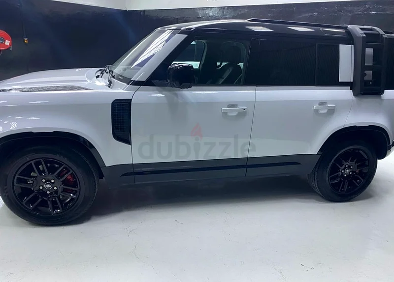 Land Rover Defender SE63482687783426113