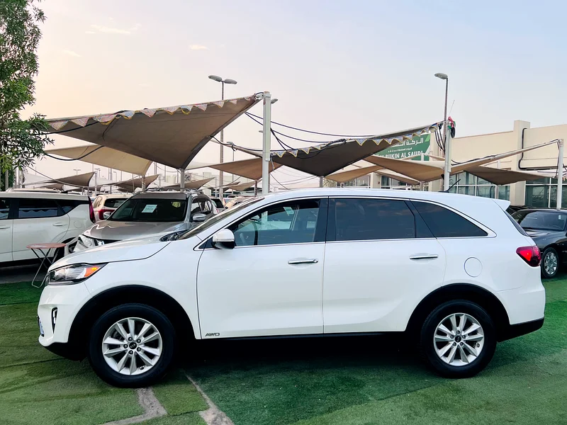 Kia sorento 2019 / Low mileage/Good condition car63482403808769112