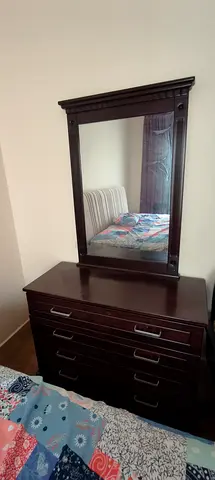 Dressing table with 4 drawer for sale