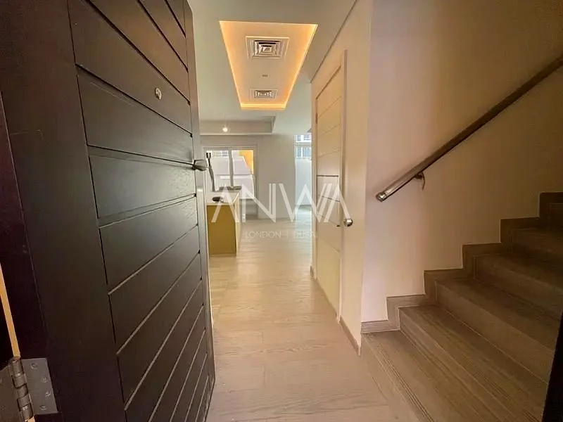 تاون هاوس فاخر بثلاث غرف نوم | عائد إيجاري كبير | مجتمع مغلق واسع64003252254595112