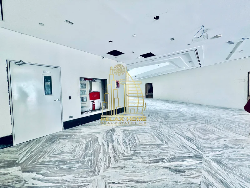 Spacious Office | Fully Renovated | Prime Location | Near Sheikh Zayed Road63621100678274112
