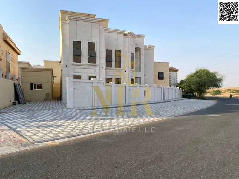 A villa with an all-inclusive price, including registration and ownership fees, on the main street, ready for occupancy in the most upscale areas of A63892120945539112