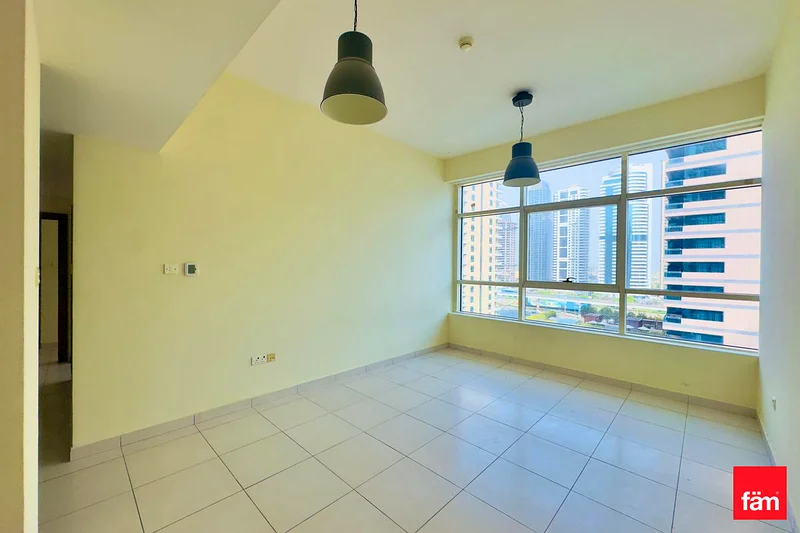 Marina View | Spacious | Vacant63799764082305113