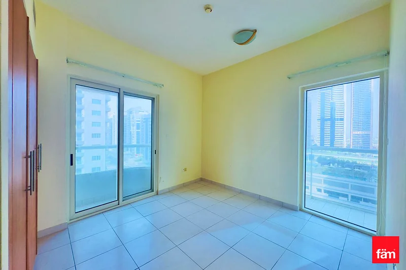 Marina View | Spacious | Vacant63799764082305111