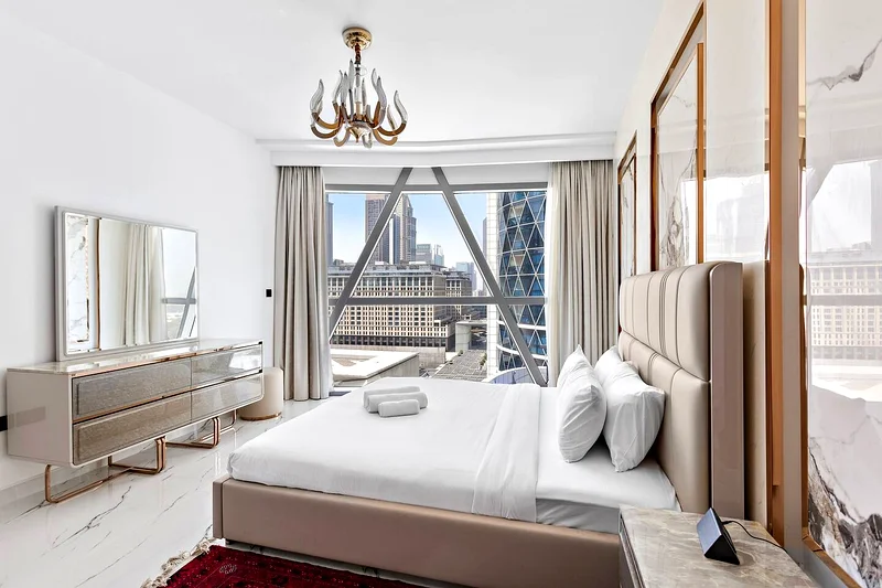 LAVISH & LUXURIOUS 2 BEDROOM | FULLY UPGRADED | PRIME LOCATION63925515745027110