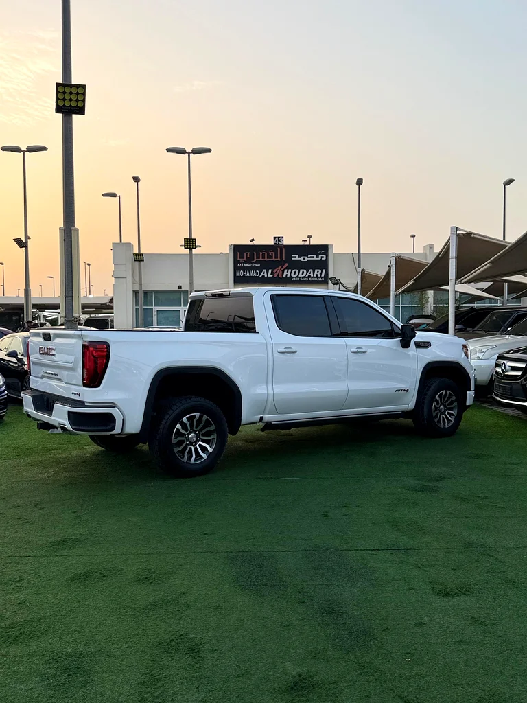 (2021) GMC AT4 //SIERRA//خيار كامل//أميال منخفضة// //حالة ممتازة//63613735958403113