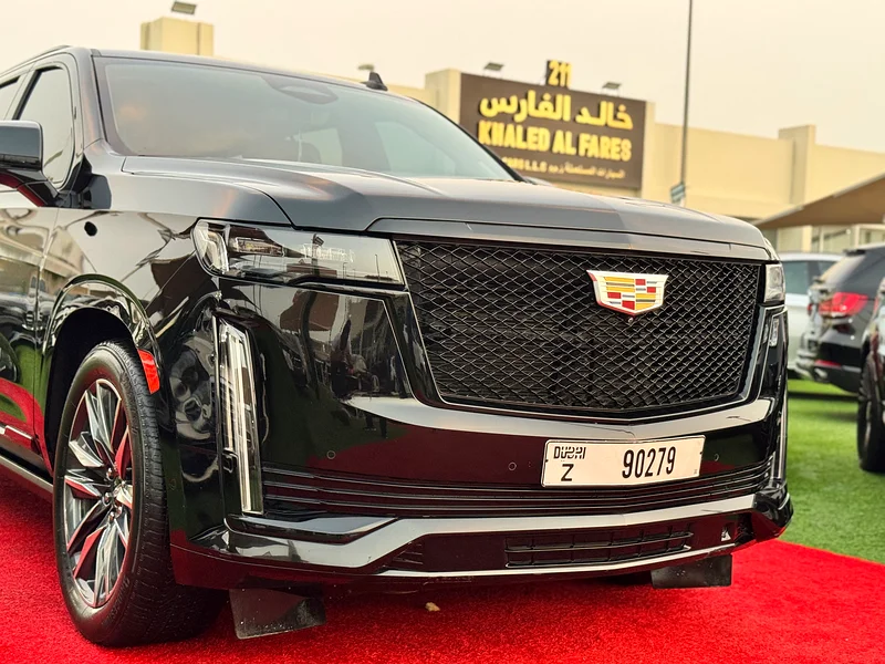 2022 Cadillac Escalade Premium Luxury Platinum in perfect condition at an excellent offer price.63490982371073113