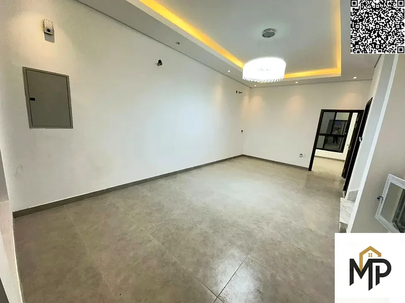Directly from the owner, a two-story villa directly behind the mosque and close to services63900189502593113