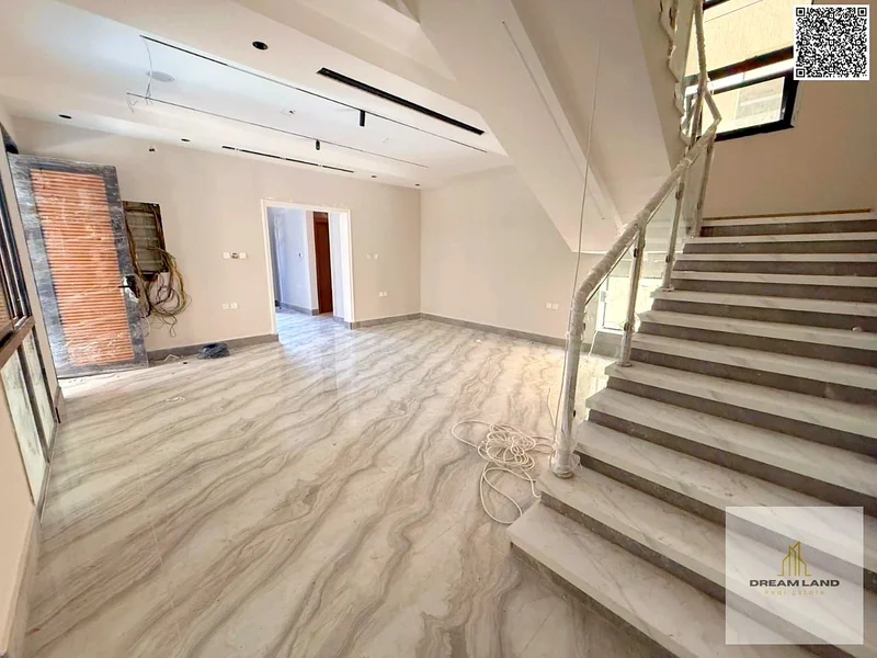 A distinctive modern design villa, two floors and a roof, including electricity, water and air conditioning, in a prime location with a swimming pool63881481254785114